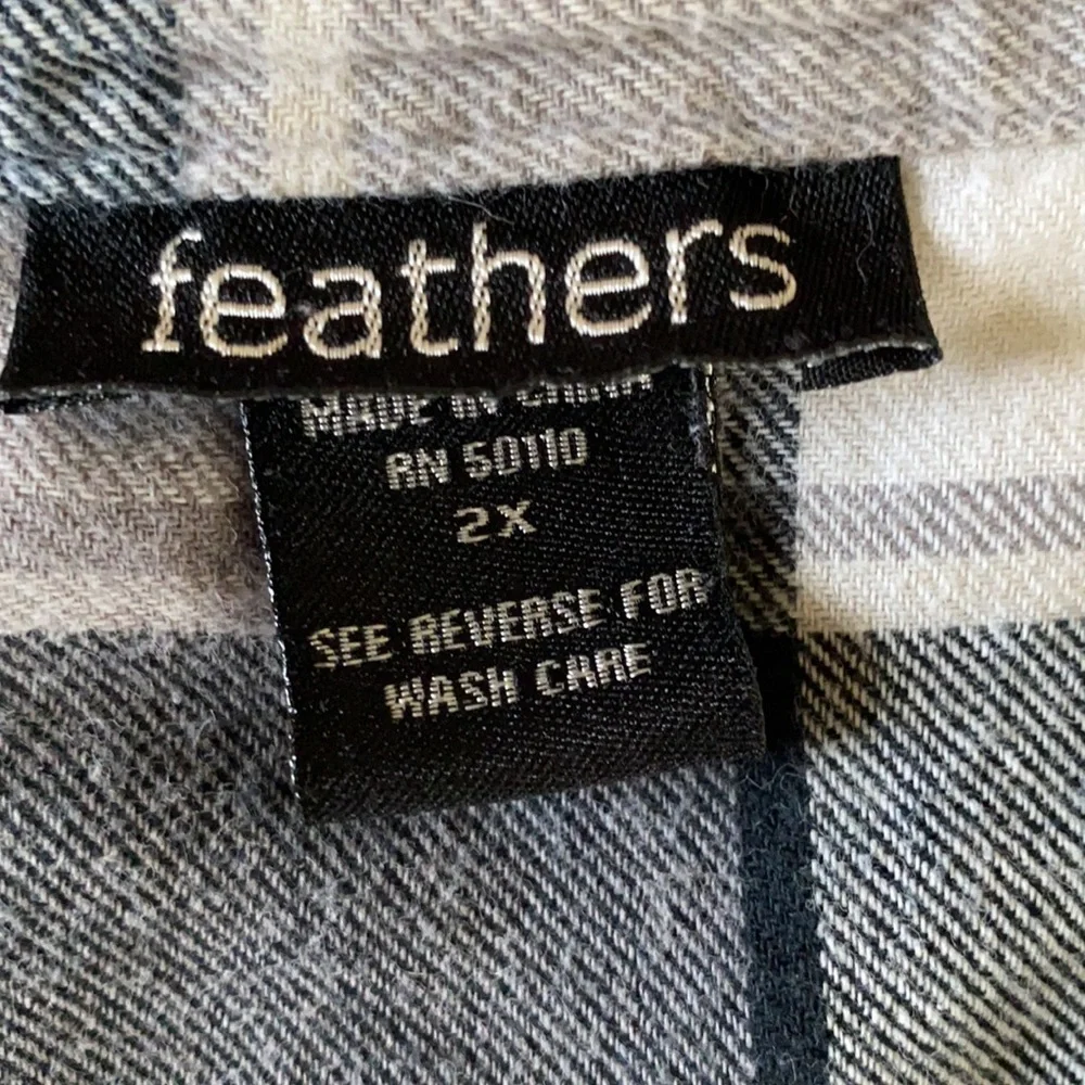 Size 2X - Picture 2 of 4